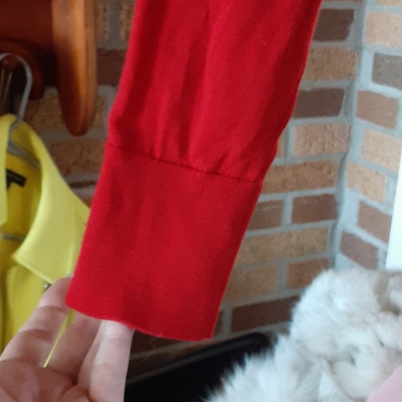 Sweater - Picture 5 of 6